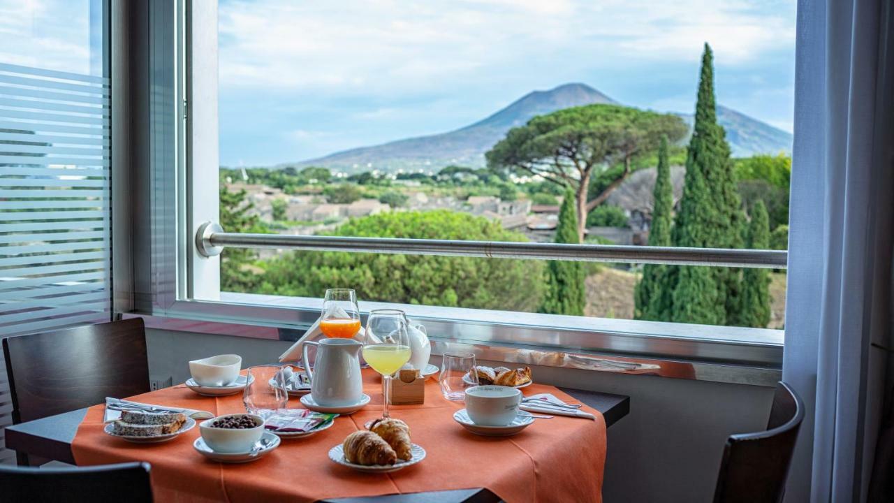Hotel Del Sole Помпей Екстериор снимка