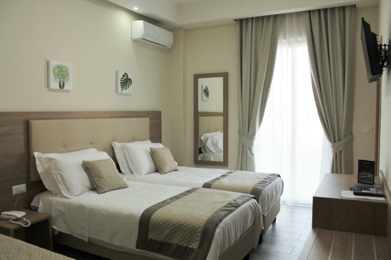 Hotel Del Sole Помпей Екстериор снимка